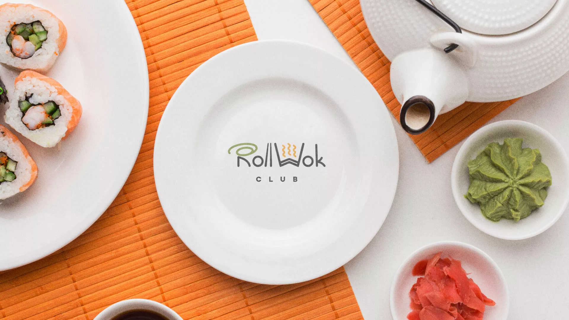 Разработка логотипа и фирменного стиля суши-бара «Roll Wok Club» в Менделеевске